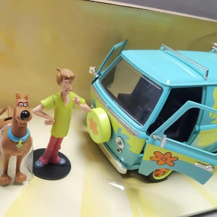 Van Filme 1:24 + Bonecos