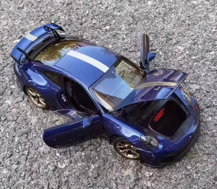 PORSCHE 911 GT3 1:18