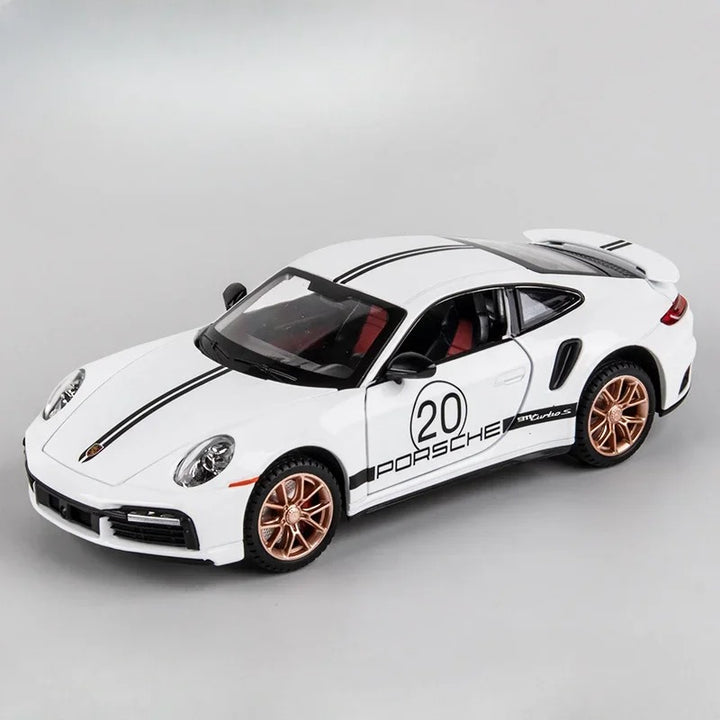 Porsche 911 TARGA 4S Turbo S 1:24 21cm