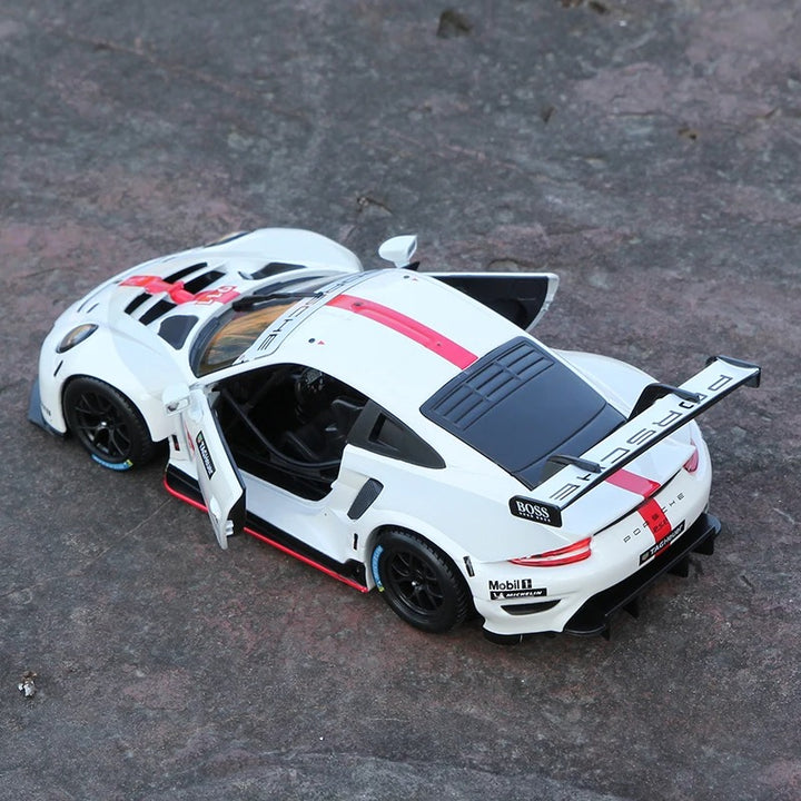Porsche 911 RSR LM  1:24 20cm