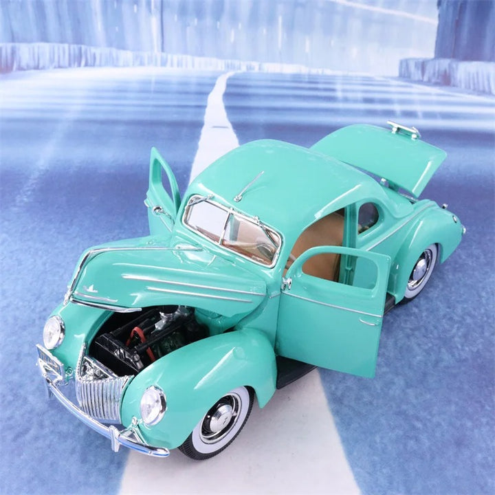 Ford Deluxe 1:18