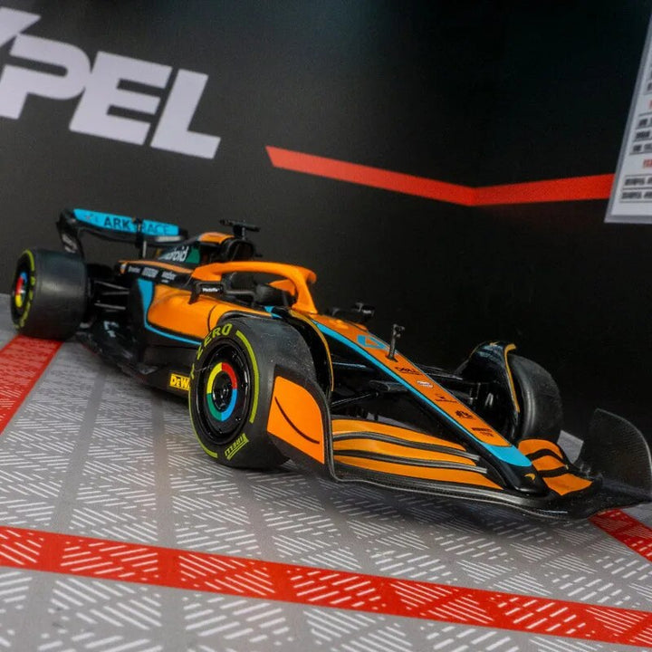 F1 McLaren 1:24 22cm