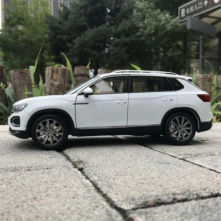 Volkswagen Tayron SUV 1:18 25cm