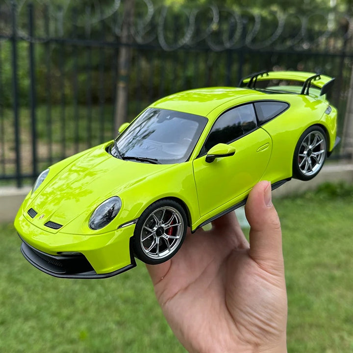 PORSCHE 911 GT3 1:18