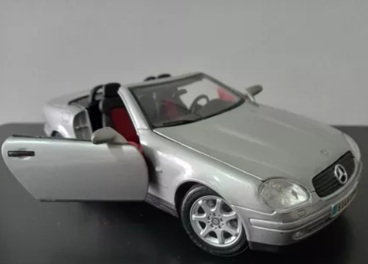 Mercedez Bens Slk 230 1:18
