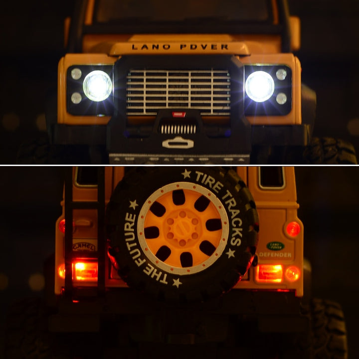 Camel Cup Land Rover Defender 1:24 18cm
