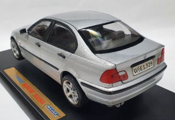 BMW 328i 1998 1:18 25cm