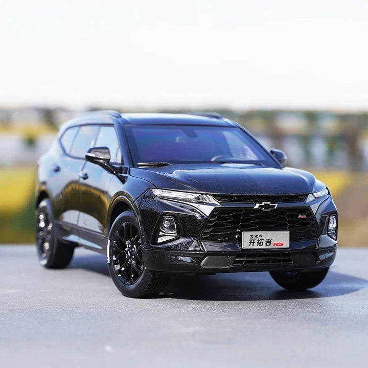 Chevrolet Blazer Trailblazer RS SUV 1:18 28cm