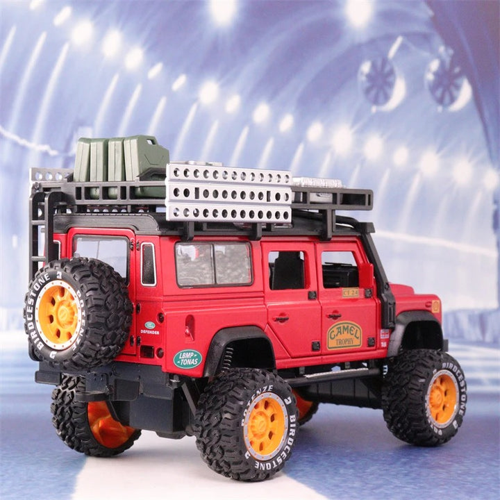 Camel Cup Land Rover Defender 1:24 18cm