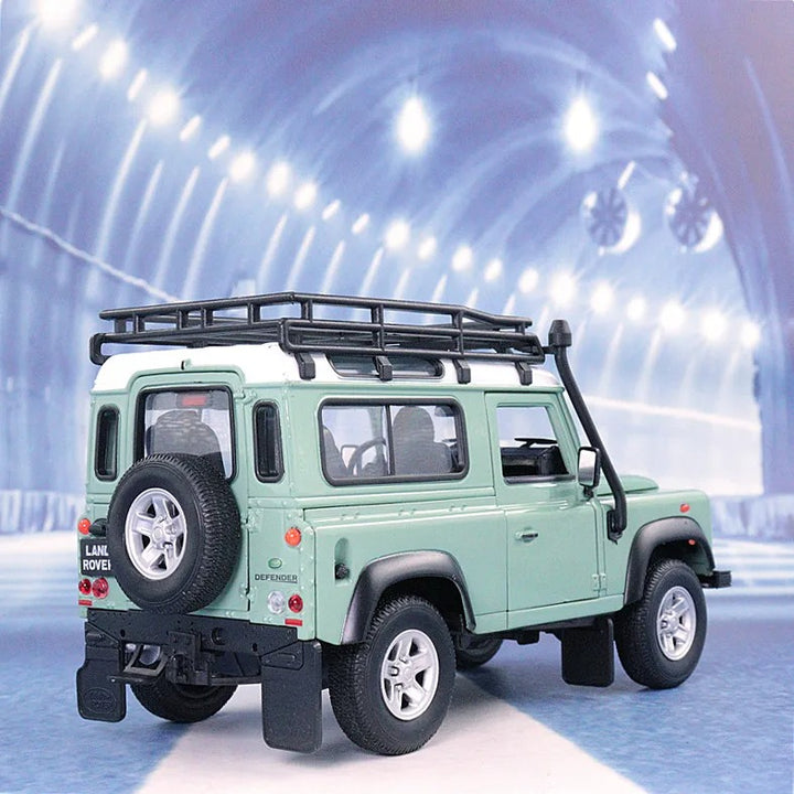 Land Rover Defender 1:24