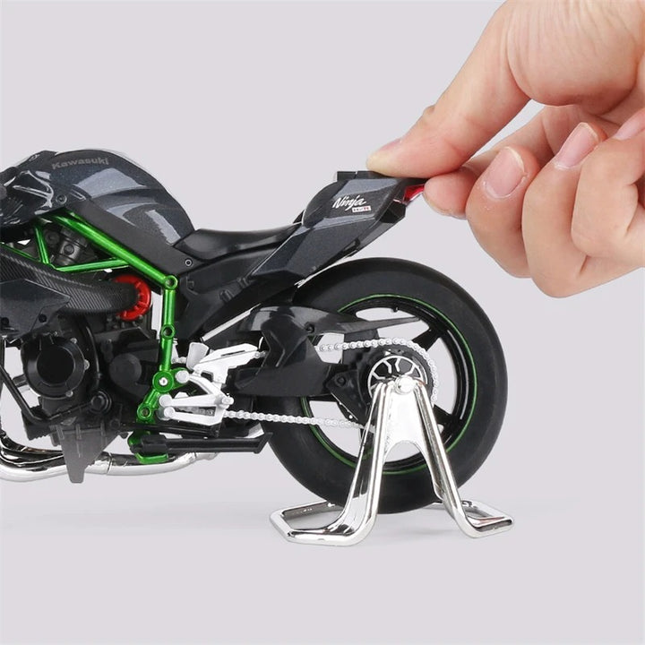 Moto Kawasaki 1:9 22cm