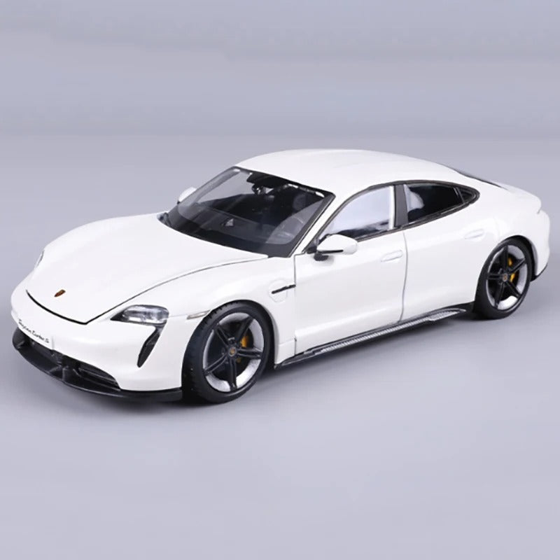 Porsche Taycan 1:24 20cm