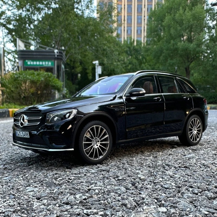 Mercedes GLC 1:18