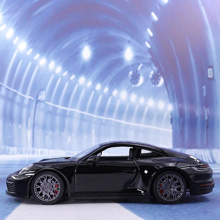 Porsche 911 Carrera (992) 1:24 19cm