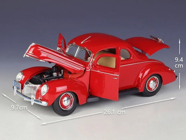 Ford Deluxe 1:18