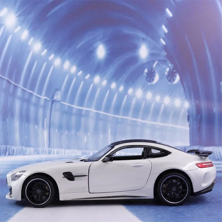 Mercedes Benz G900 1:24 21cm