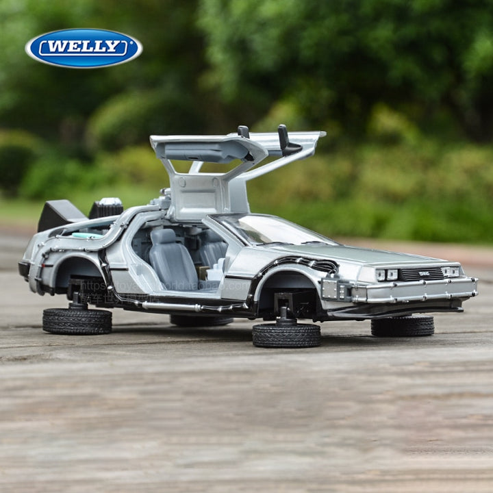 DeLorean De Volta Para o Futuro 1:24 30cm
