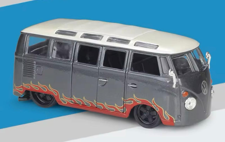 Kombi Personalizada 1:24