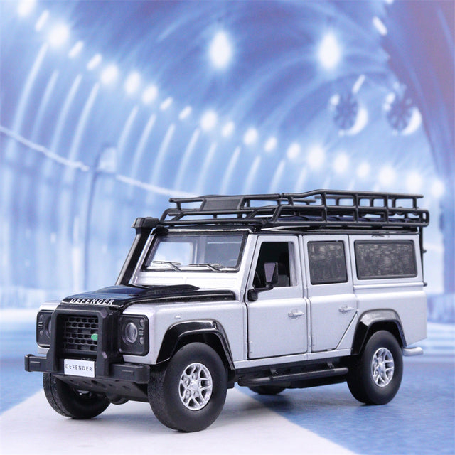 Land Rover Defender 110 1:32