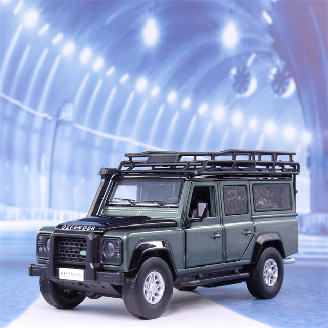 Land Rover Defender 110 1:32