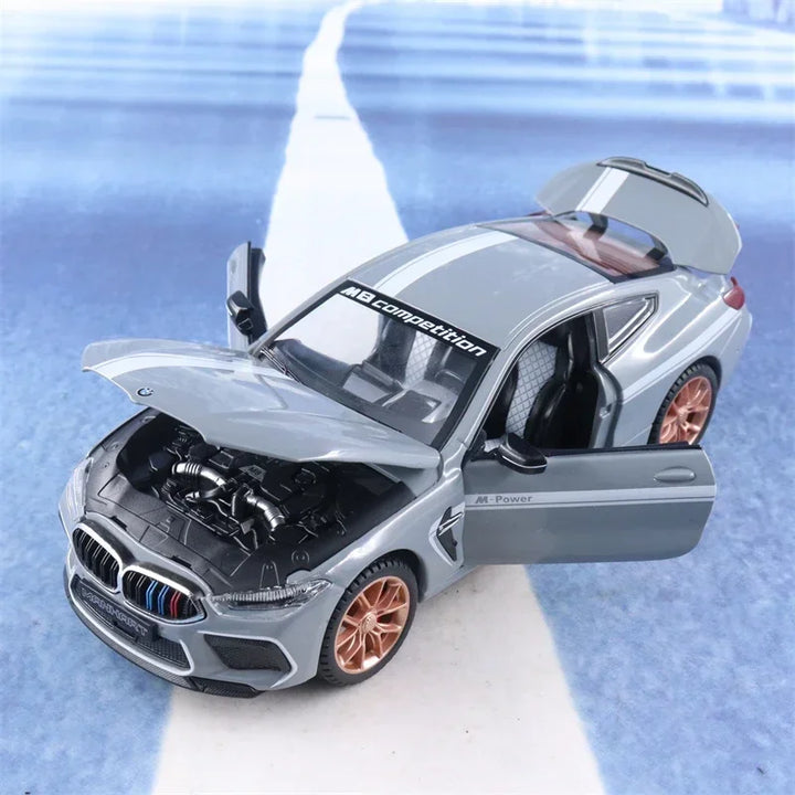BMW M8 1:24