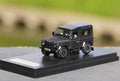 Land Rover Defender 90 1:64