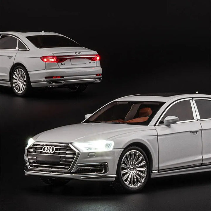 AUDI A8 1:24 21cm