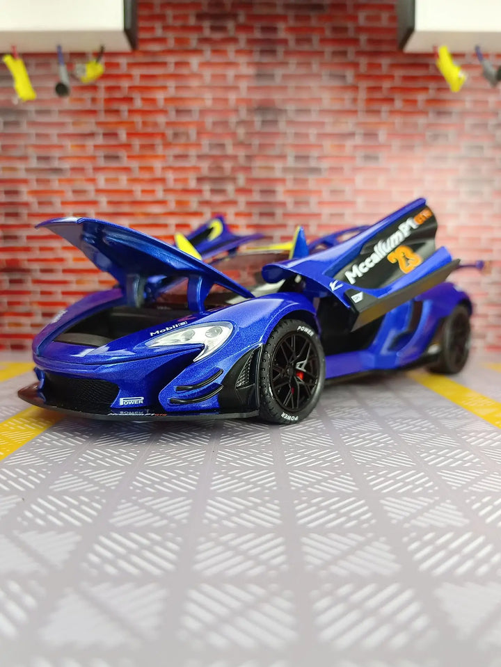 McLaren P1 GTR Supercar 1:24