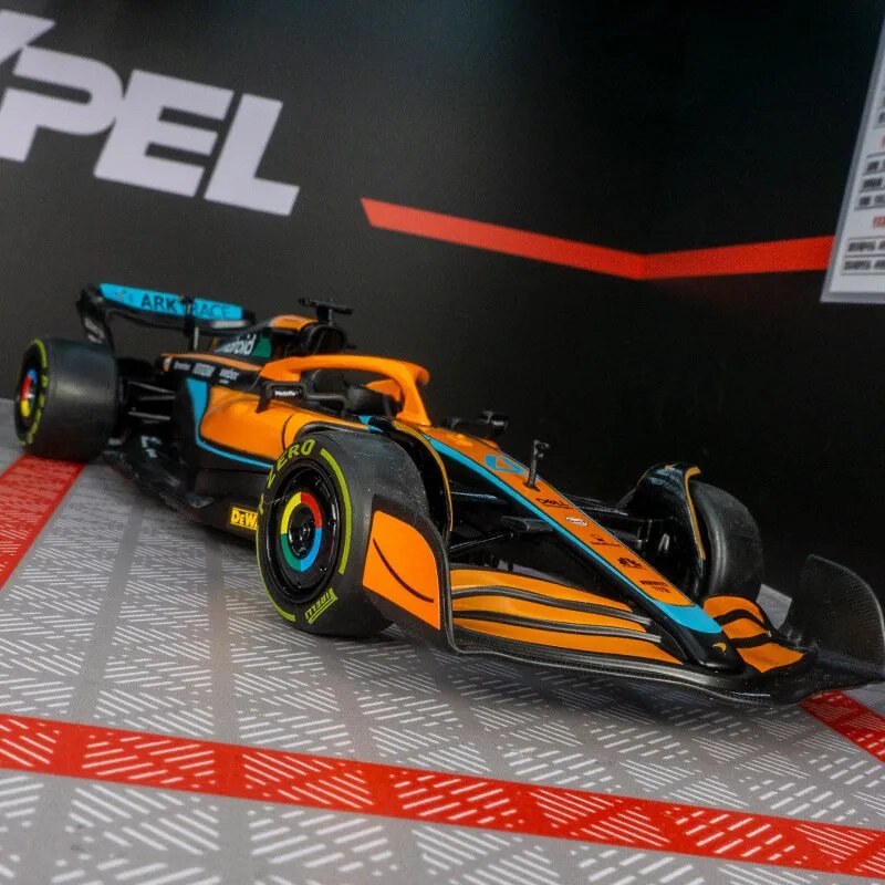 F1 McLaren 1:24 22cm