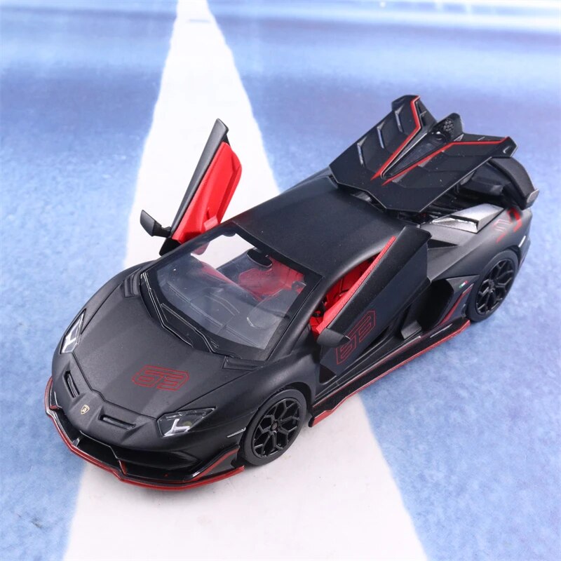 Lamborghini Aventador 1:24