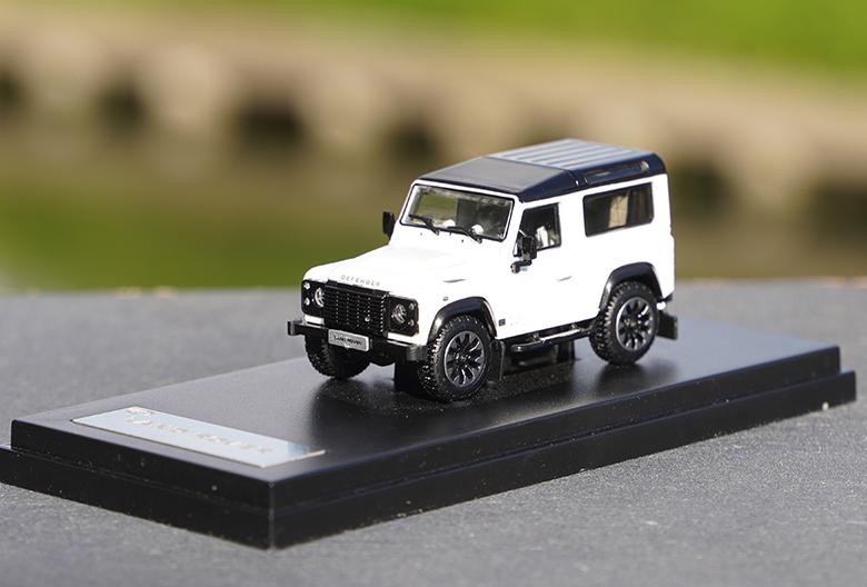 Land Rover Defender 90 1:64