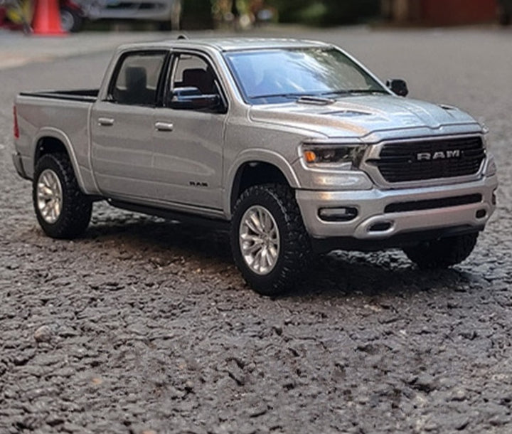 Dodge RAM 1500 1:24