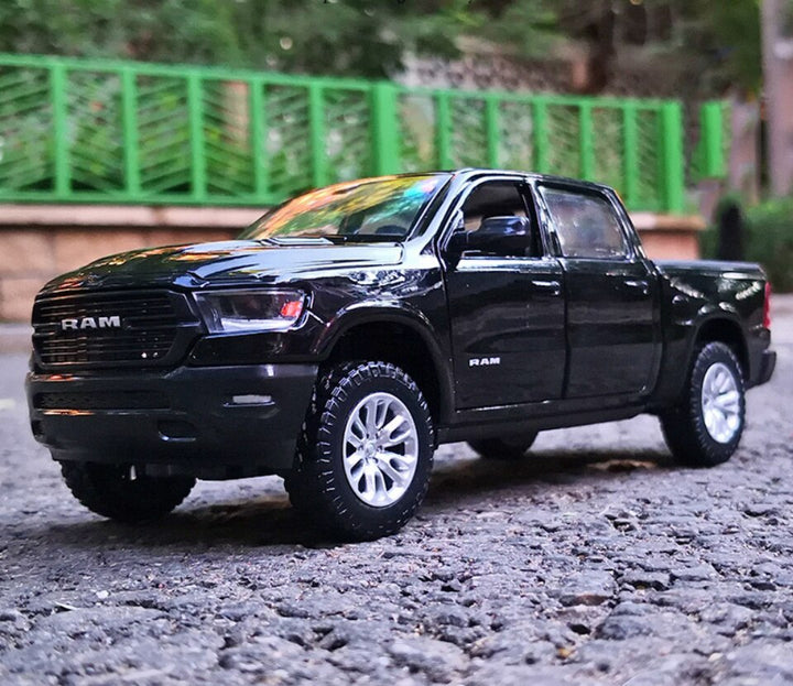 Dodge RAM 1500 1:24