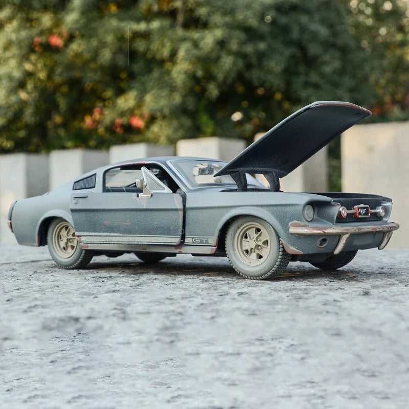 Ford Mustang GT 2014 1:24 19cm