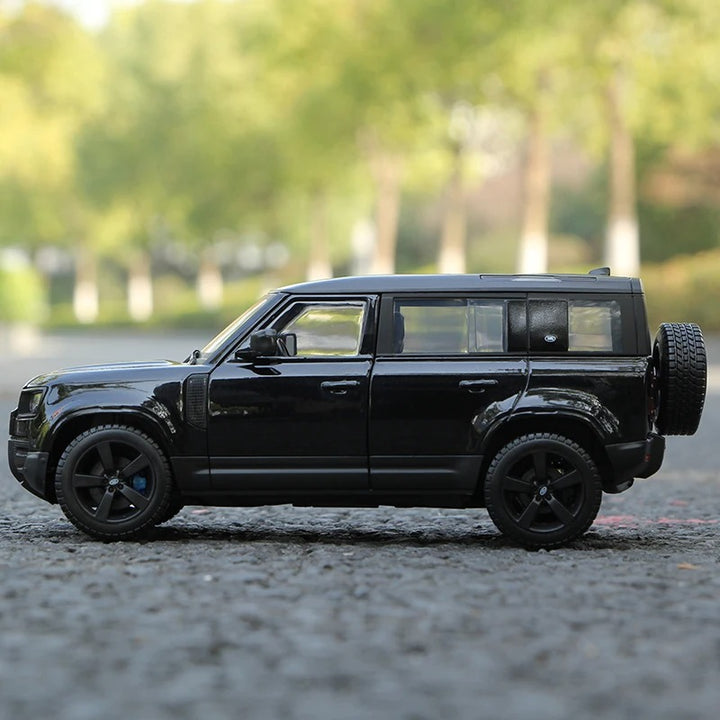 Land Rover Defender 110 1:24