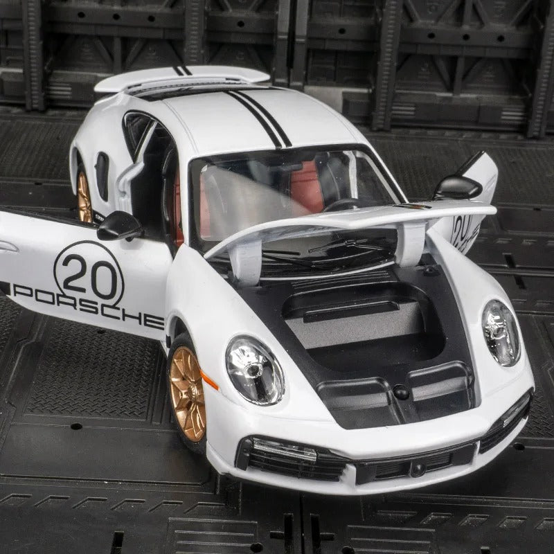 Porsche 911 TARGA 4S Turbo S 1:24 21cm