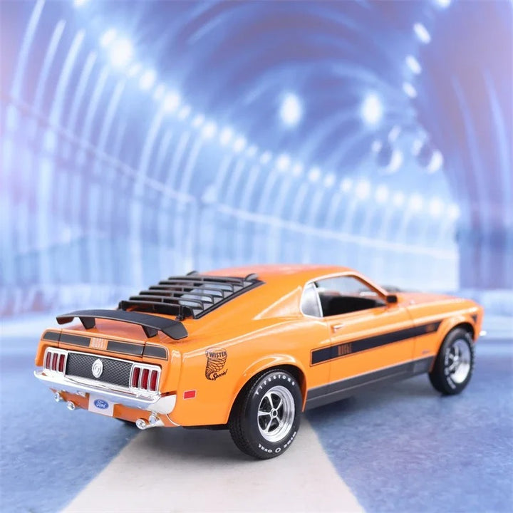 Ford Mustang Mach 1 1:18 25cm