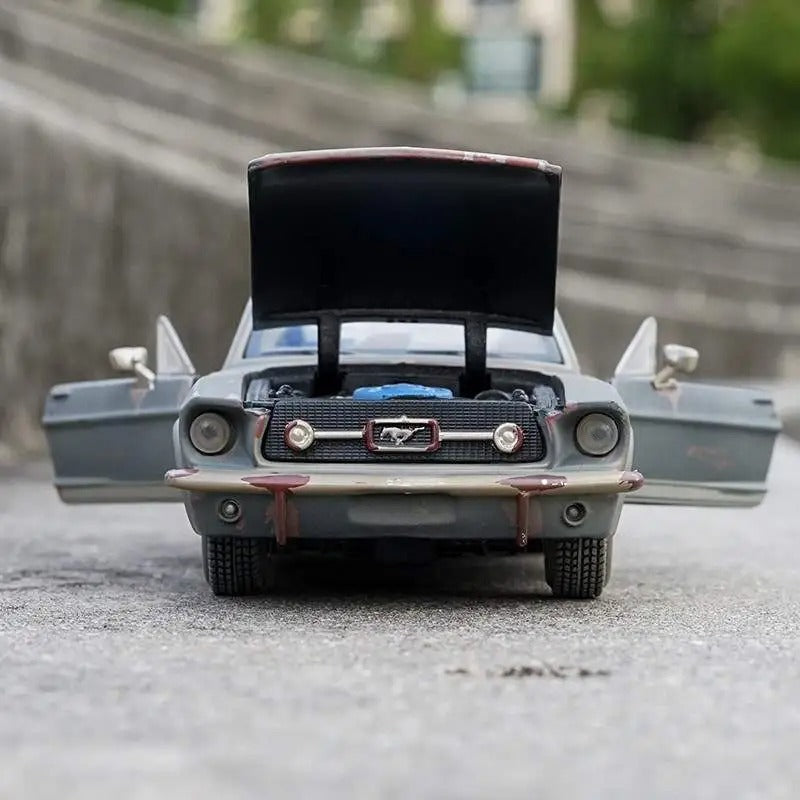 Ford Mustang GT 1967 1:24 19cm