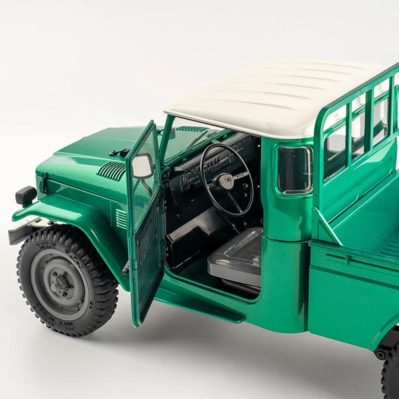 Toyota Bandeirantes 1:18 28cm