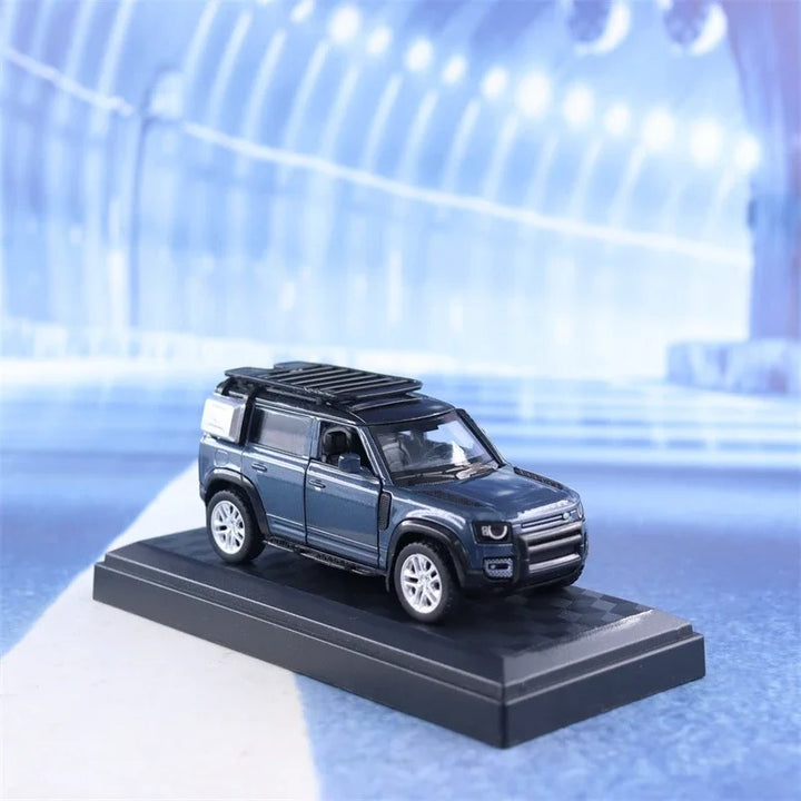 Land Rover Defender 1:43