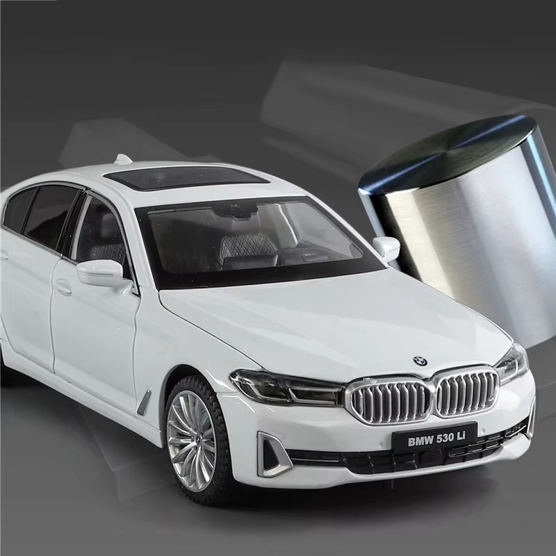 BMW 530LI 1:18 26cm