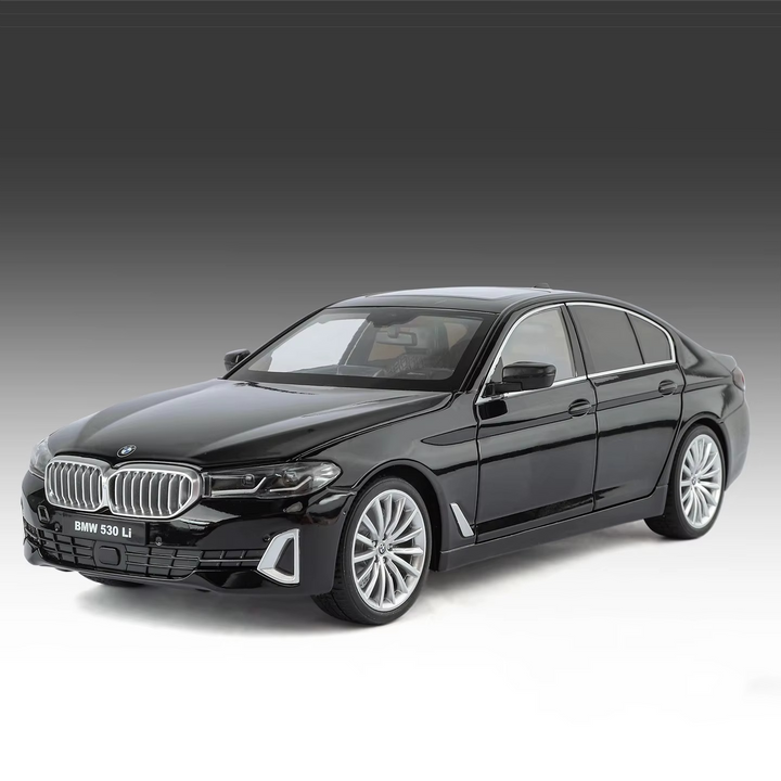BMW 530LI 1:18 26cm
