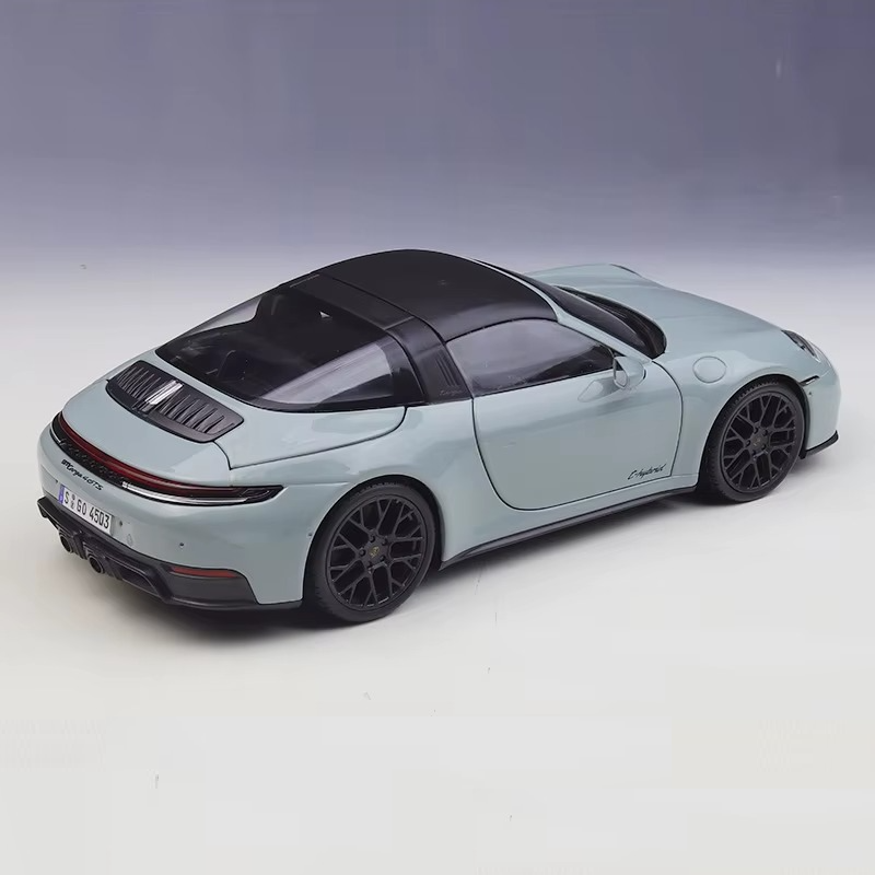 Porsche 911 Targa 4 GTS (992.2) 1:18