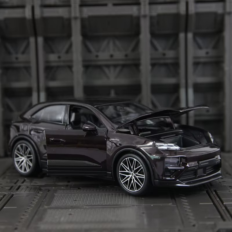 Porsche Macan 4 Electric 1:24