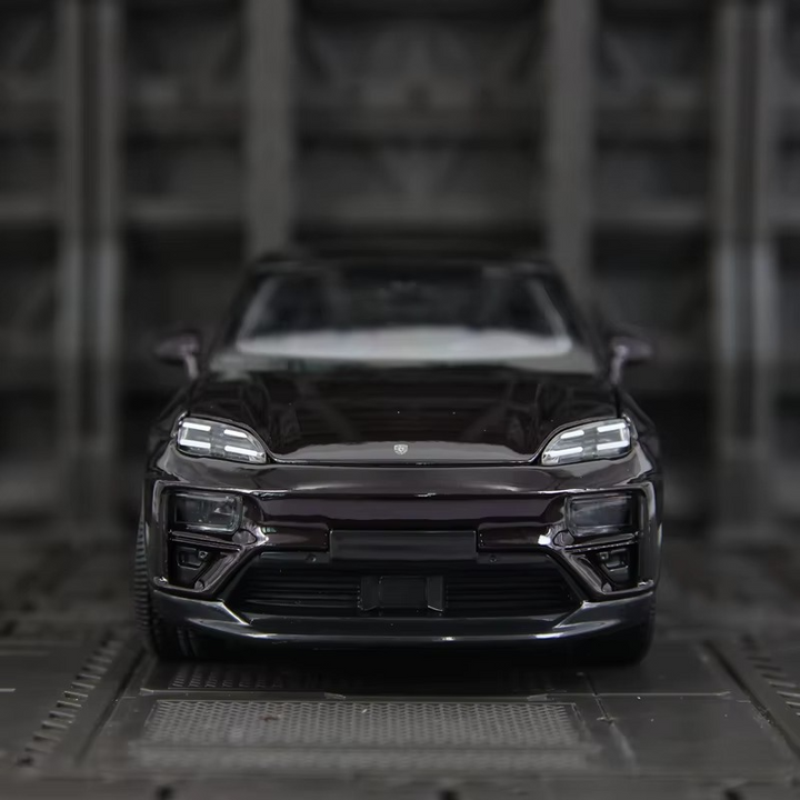 Porsche Macan 4 Electric 1:24