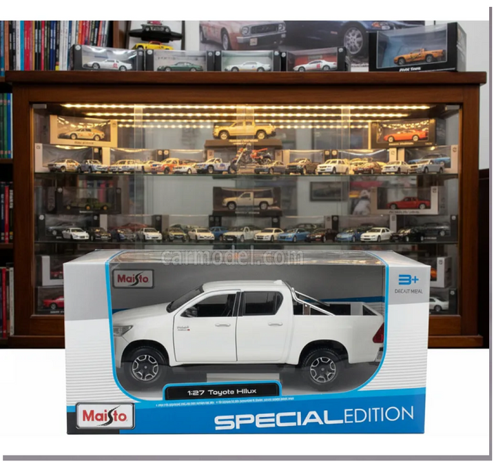 Toyota Hilux 1:24 20cm