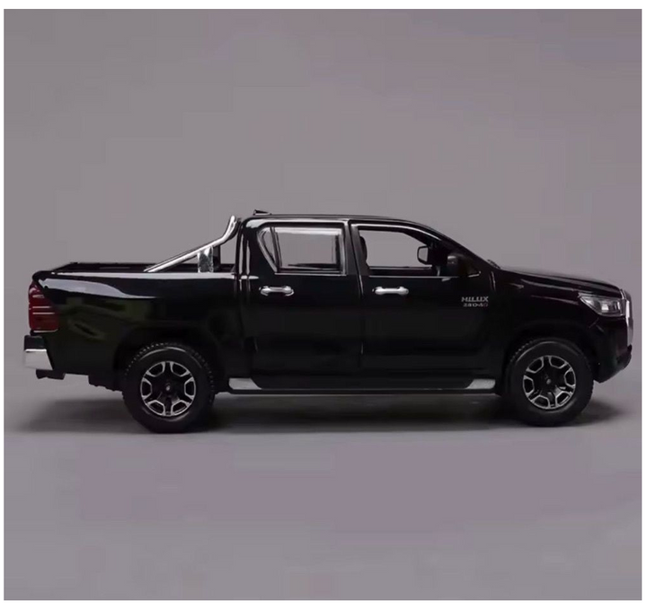 Toyota Hilux 1:24 20cm