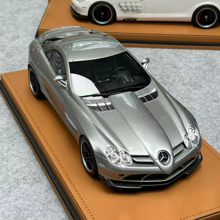 Mercedes Benz Slr Mclaren 1:24 20cm