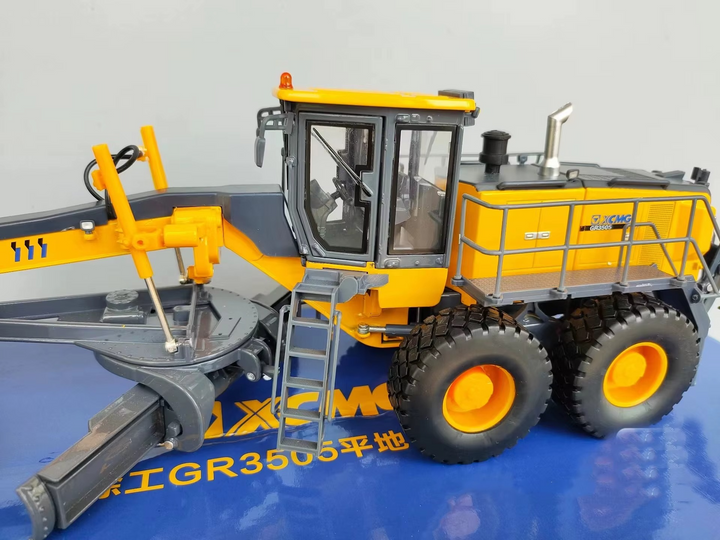 Motoniveladora XCMG GR3505 1:35 36cm