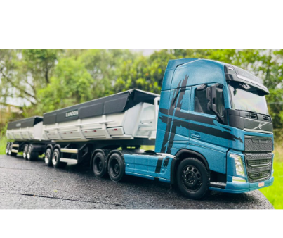 Conjunto Volvo FH + Rodocaçamba personalizado